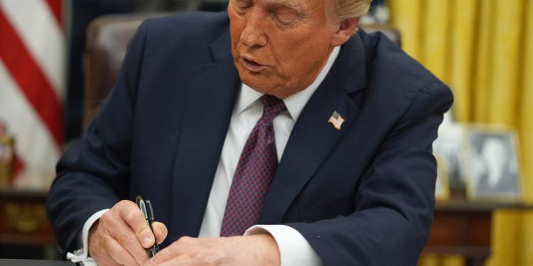 Sudac zastaje da Trumpovi naredbe uzvrati programe raznolikosti, upozorenje na prijetnju “pogubljenog” provedbe