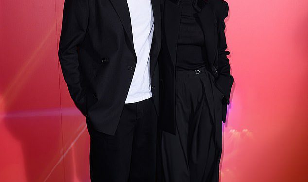 Suprug Lily Collins Charlie McDowell vraća se kritikama zbog para “Put do djeteta” kroz surogat