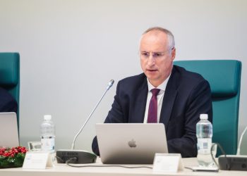 Šuta prozvao Puljka, pitao ga podržava li Ivoševićevo ponašanje. Gradonačelnik kratko odgovorio: “Nemam komentara”