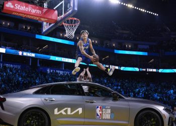 Sve zvijezde, Herro King iz Tre -a. U McClungu su drobljenje