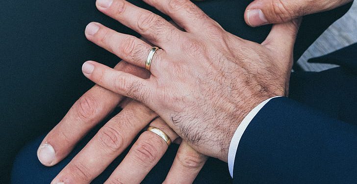 Svećenike pitali može li katolik ići na istospolno vjenčanje: Njihov odgovor potresa svijet