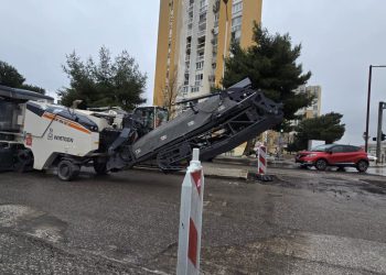 Svi već gube živce! Kompletno se sanira ključna splitska prometnica: “Zatvorene su dvije trake”