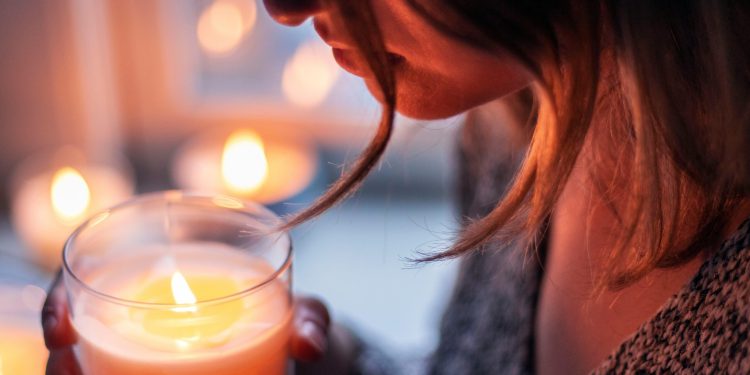 Svjedočanstvo svećenika o velikoj moći blagoslovljene svijeće: ‘Suze su nam potekle’