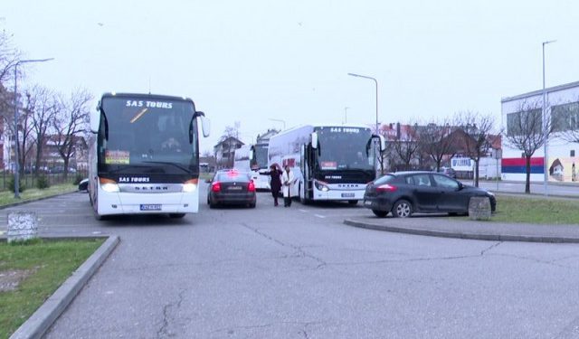 TRI AUTOBUSA Bijeljinci se zaputili u Beograd kako bi darovali krv za sugrađanku