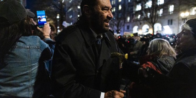 Teksaški zastupnik objašnjava zašto pokušava ukinuti Trumpa – čak i ako mu kolege demokrati ne podržavaju