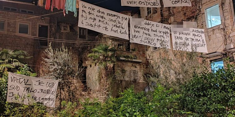 Teško je opisati kakve su sve poruke osvanule u splitskom Getu. Upućene su splitskoj vlasti