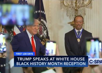 Tiger Woods uzvrati suze na događaju Trump Black History Monts | Vijesti