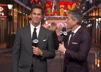 Tom Brady napušta Super Bowl 2025 gledatelji koji se trude pronaći svoj zapanjujući zlatni sat na pokrivenosti lisicama