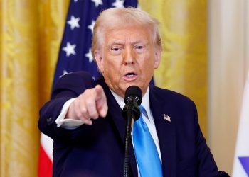 Trump cilja grupu za zaštitu potrošača u najnovijem Blitzu za obrezivanje vladinih agencija: Live