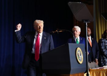 Trump da ošamuti 25% tarife na uvoz čelika i aluminija dok se tvrtke pričvršćuju za veće troškove opskrbe