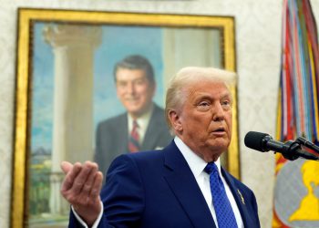 Trump i Muskov savezni plan otkupa radnika može nastaviti; Predsjednik zadirkuje sastanak Putina u Saudijskoj Arabiji: uživo