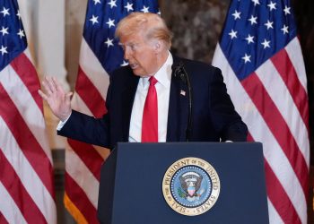 Trump kaže da naređuje glavnom odvjetniku da cilja “antikršćansku pristranost” s novom radnom skupinom “vjerske slobode”