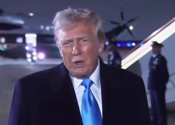 Trump nagovještava UK može biti pošteđene tarife jer izdaje upozorenje na EU | Vijesti