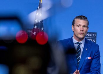 Trump ne izdaje Ukrajinu – šef Pentagona – RT World News