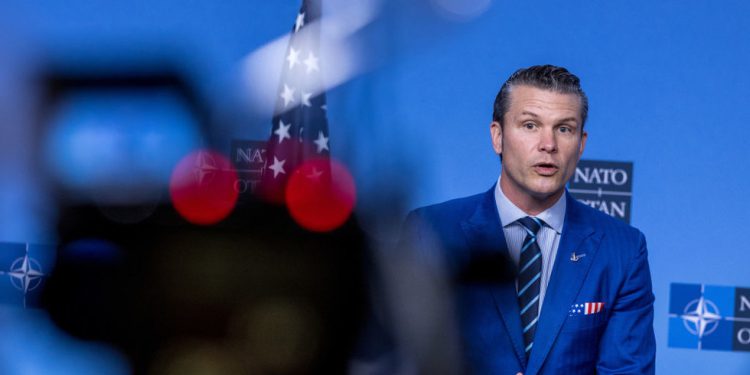 Trump ne izdaje Ukrajinu – šef Pentagona – RT World News