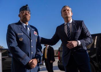 Trump otpusti Charlesa Q. Brown kao predsjedavajući Zajedničkog šefa osoblja