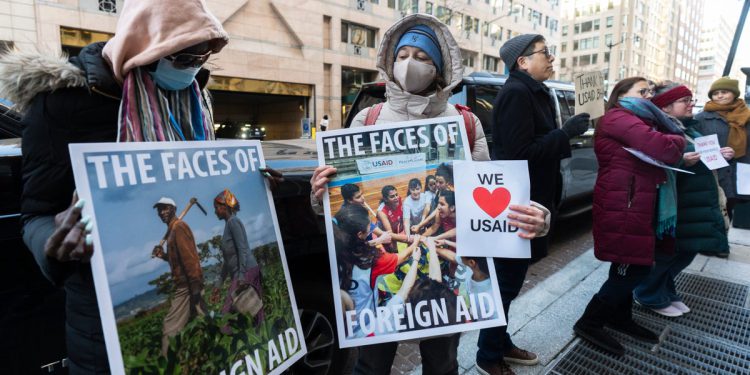 Trump poziva Vrhovnog suda da blokira USAID plaćanja u prvom doge testu za Justices