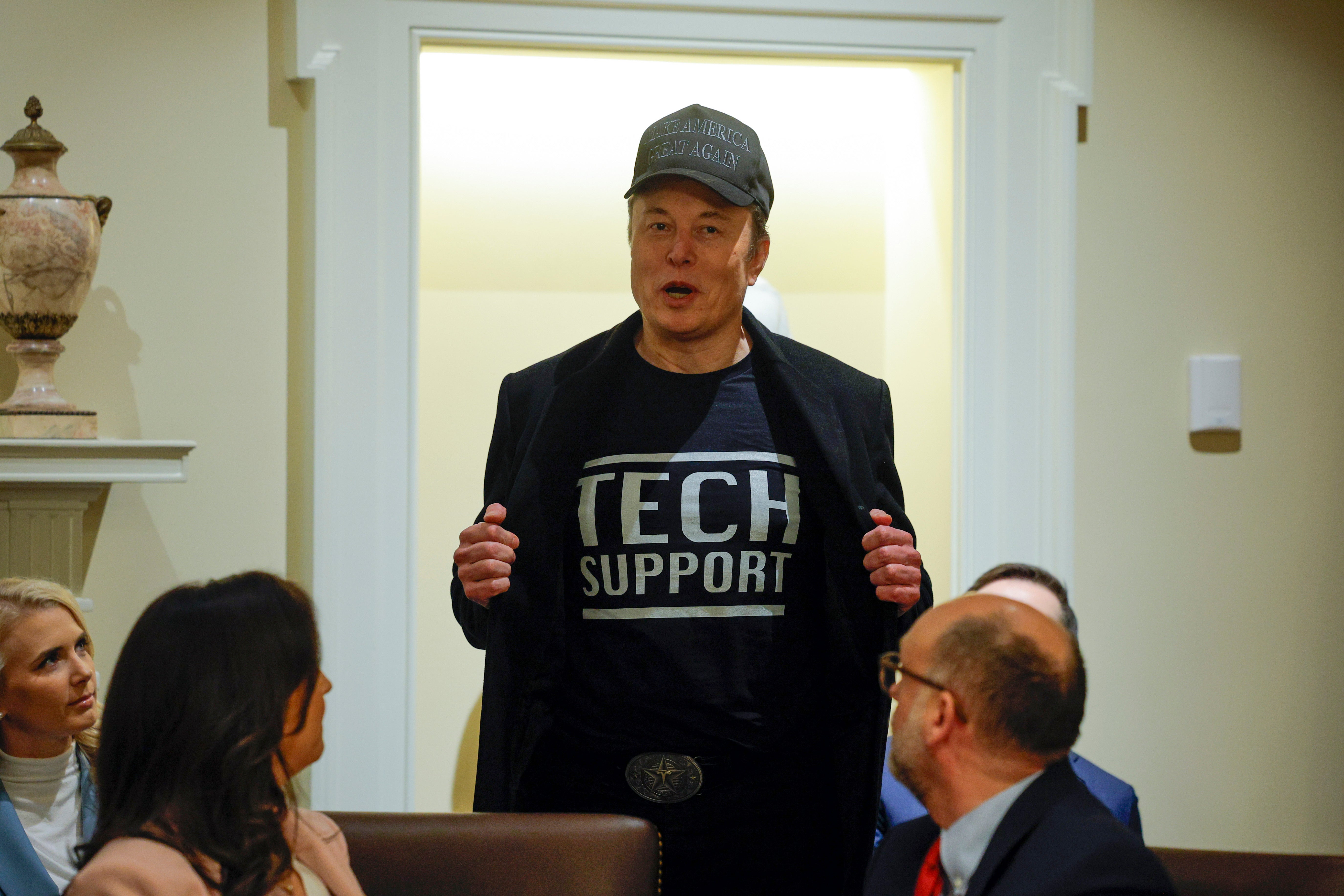 Elon Musk priznao je tijekom sastanka kabineta u srijedu da je Doge 'slučajno otkazao' USAID -ove napore za prevenciju ebole, ali se zavjetovala da je ona „obnovljena“ odmah - što su dužnosnici protivili protivljenju