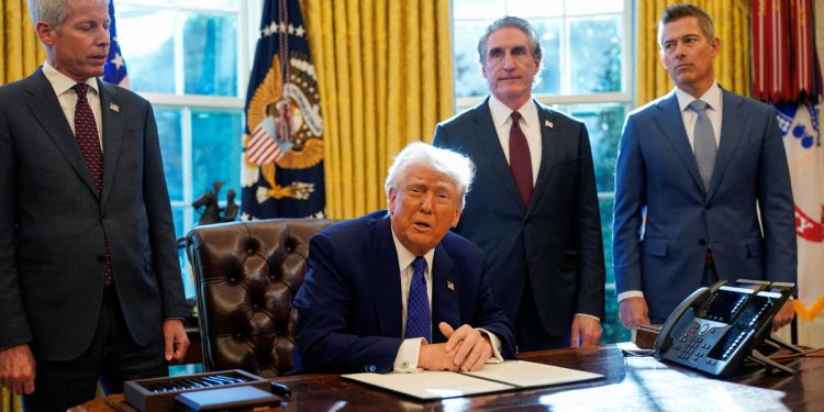 Trumpov tim slučajno je otpustio vrhunske nuklearne stručnjake; Dogeove sljedeće ciljeve za pucanje identificirane: uživo