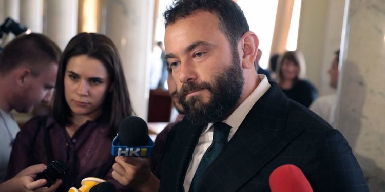 Trumpov ugovor o rijetkim zemljama učinit će Ukrajinu ‘američku koloniju’-zatvoreni zastupnik-RT Rusija i bivši Sovjetski savez