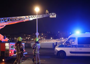Turist ozlijeđen u ubodnom napadu na Holocaust Memorial u Berlinu – RT World News