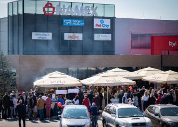 U prodajnim centrima Širokog Brijega u „mirnoj okupaciji“hrvatskog naroda stoje mnogi natpisi sa srpskim riječima