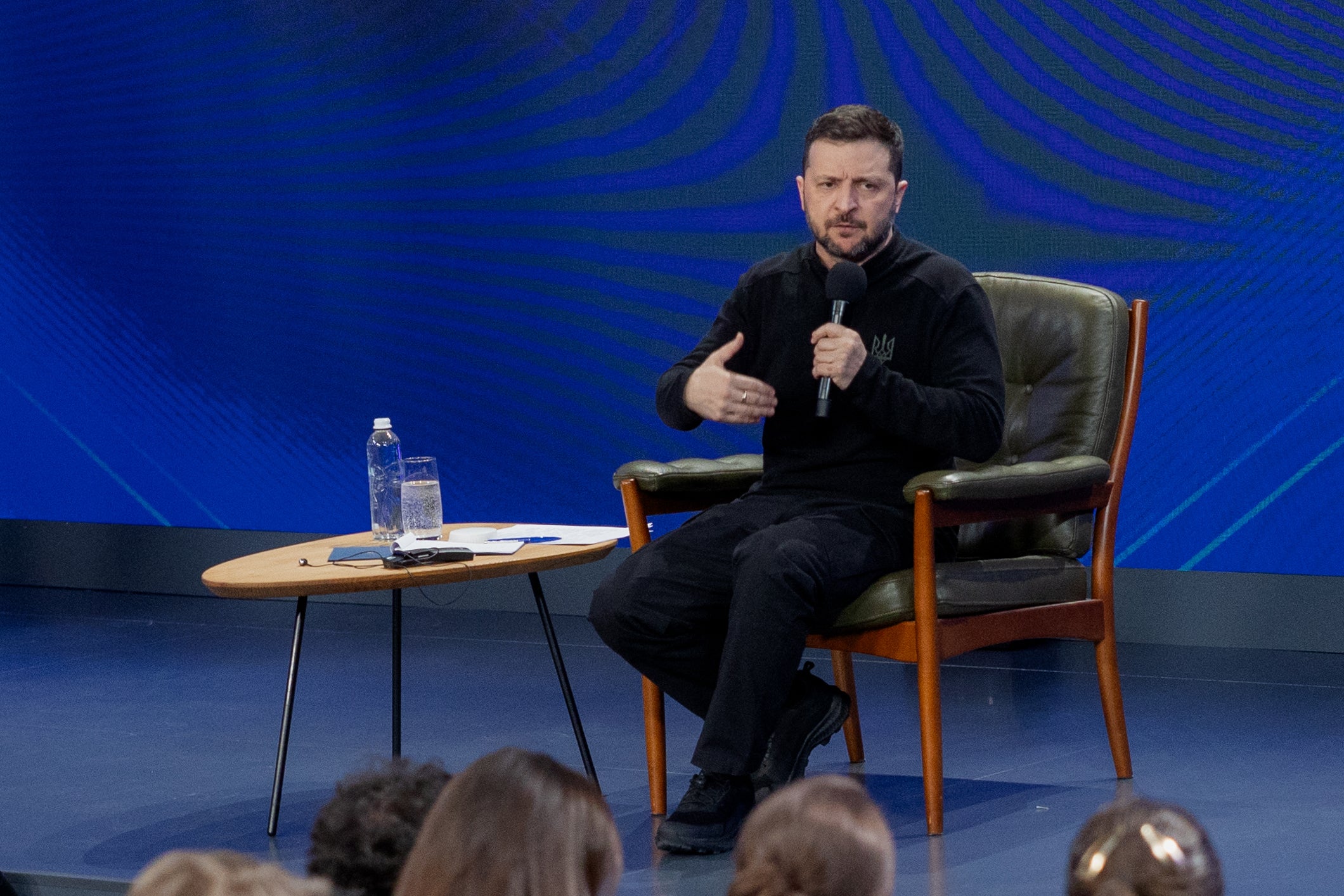 Ukrajinski predsjednik Volodymyr Zelensky govori tijekom zajedničke konferencije za novinare na marginama