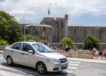 Uber anketirao dubrovačke vozače, većina je nezadovoljna najavama zone oko Grada: “Želimo razgovarati s nadležnima”
