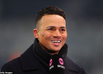 Unutar Jermaine Jenas Bombshell: Kako ‘neugodno’ osoblje odbija raditi sa Skandalom sa seksom koja je sada izbačena iz bračnog kreveta od milijun funti. Mike Keegan otkriva istinu o svom povratku u zračne valove