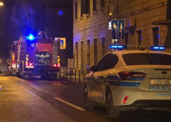 VATROGASCI BEZ PREDAHA Požari na više lokacija, lančani sudar na Smokoviku