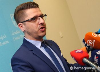 VIJEĆNIK O PJEŠAČKIM PRIJELAZIMA ‘Iscrtali smo signalizaciju, sad je nema, da smo u Kolumbiji mislio bih da je netko pošmrkao’