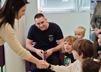 Vatrogasci čitali mališanima u GK Biograd na moru