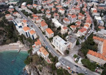 Večeras počinju radovi na obnovi Ulice Iva Vojnovića, promet će regulirati semafori, parking će biti u Gospinom polju