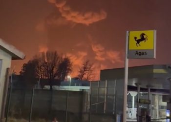 Veliki požar u susjedstvu, građanima se savjetuje da ne otvaraju prozore