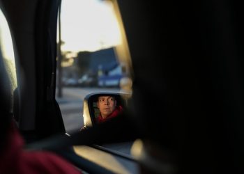 Volonteri koriste bikove i sirene kako bi upozorili imigrante kada je led u njihovom području