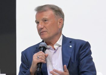 Vrhunski ruski bankar vjeruje da će zapadne sankcije ostati – RT Business News