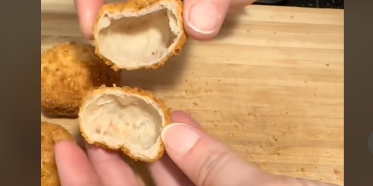 Walmart kupci ogorčeni su nakon otkrića unutar kuhanih pilećih nuggets