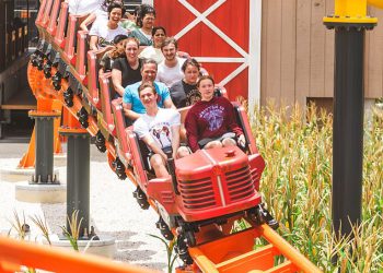 Warner Bros. Movie World traži od ljudi da rade besplatno na setu čarobnjaka Oz Precinct