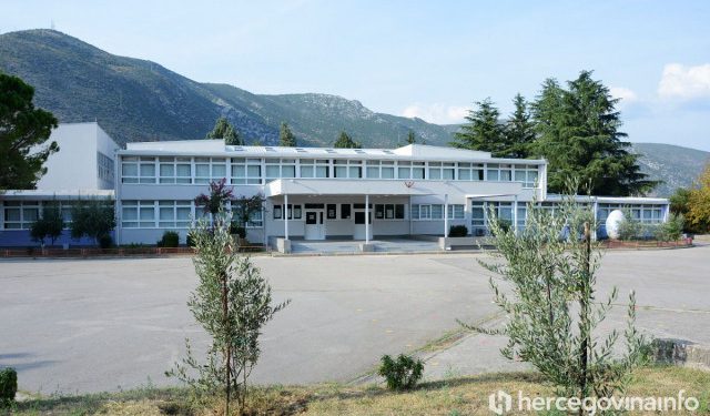 ZBOG DOJAVE O BOMBI Odgođena nastava u školi u Mostaru