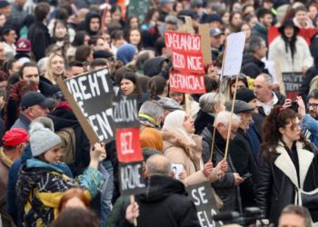 ZBOG JABLANICE Počeli prosvjedi ispred Parlamenta BiH