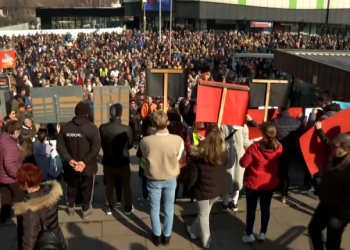 ZENIČANI NA ULICI Masovni mirni prosvjedi protiv inflacije i naglih poskupljenja osnovnih životnih namirnica