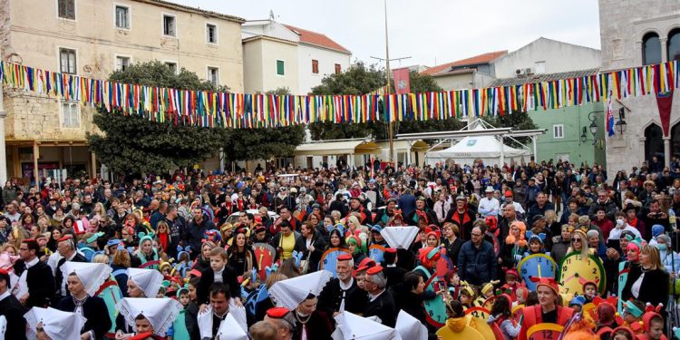 Zadnji dani Paškog zimskog karnevala
