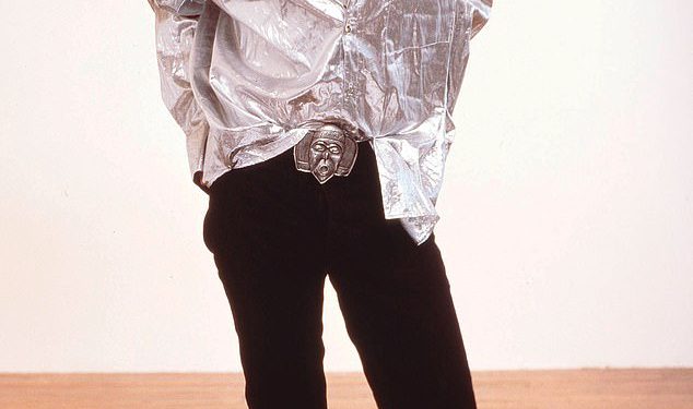 Zapanjujuća vikendica s dvosobnim radnikom Michaela Hutchencea u Sydneyu je navedena za 2,5 milijuna dolara