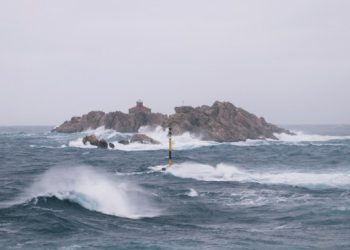 Zbog olujnog juga u prekidu dio brodskih linija, brod za Elafite će ići ako vrijeme dopusti
