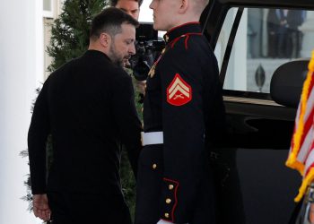 Zelensky napušta Bijelu kuću nakon zadivljujućeg vikanja utakmice s Trumpom i Vance lišće razgovori u tattersima