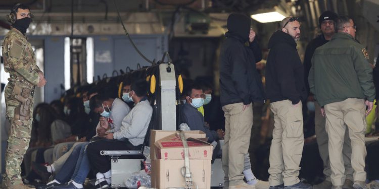 Zimbabve reagira na američko uklanjanje ilegalnih imigranata – RT Afrika