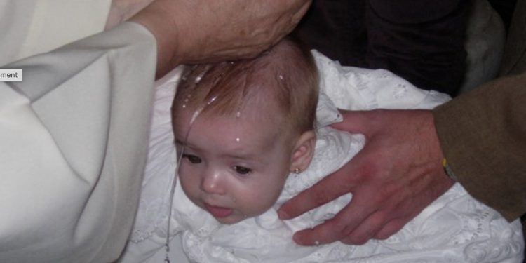 Znate li da čak i nekršteni laici mogu krstiti u hitnim situacijama? Dobro je znati kako