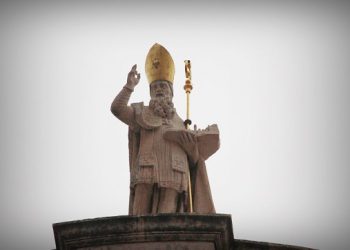 Zvone zvona i puca se iz trombuna diljem grada, bliži nam se najljepši dio Feste (VIDEO)