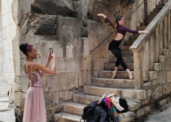 ATRAKTIVNI PRIZORI ISPOD URE Balerine su nam otkrile što rade u Splitu: “Čule smo da je najljepše…”