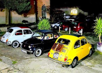 Ljubitelji oldtimera sinoć su uživali na Noći muzeja u Pomorskom muzeju